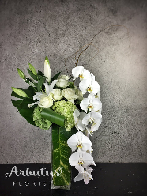 Deluxe White Flower Arrangement (12" Tall Vase)