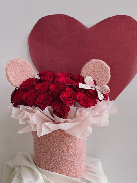 Cuddly Rose Hatbox